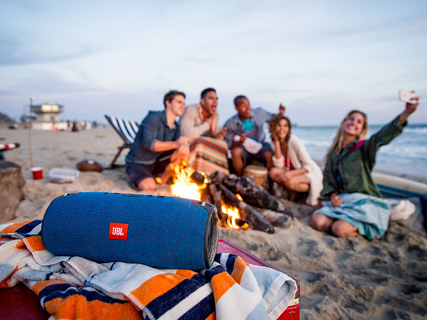 JBL ra mắt loa di động Xtreme chống nước